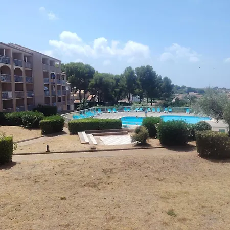 Bali T2 Piscine Parking