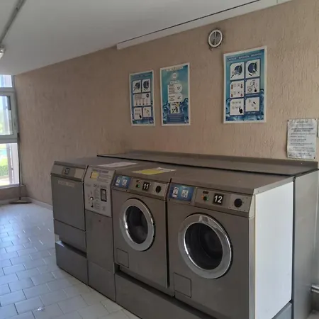 Bali T2 Piscine Parking